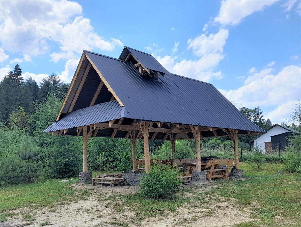 Chochlik Hotel Ustrzyki Dolne Exterior photo